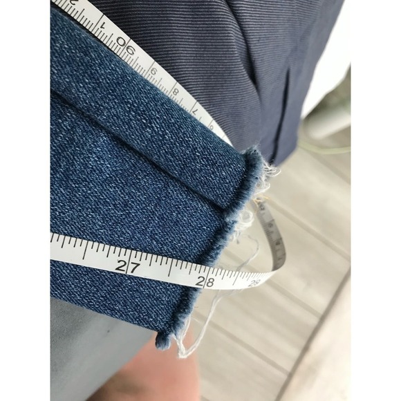 AG Adriano Goldschmied The Farrah Skinny Ankle Distressed Raw Hem Jeans Size 26R - Picture 10 of 11